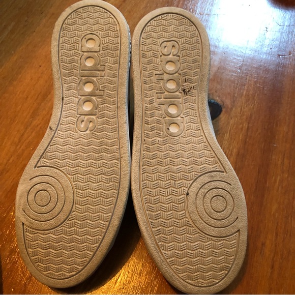 Adidas court shoes - Picture 5 of 7